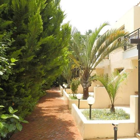 Byreva Apartments Paphos Esterno foto