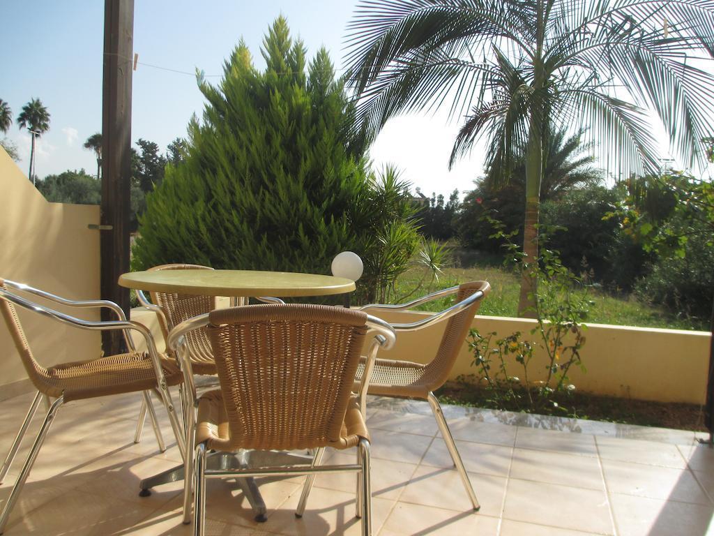 Byreva Apartments Paphos Camera foto